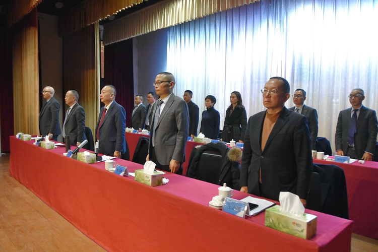 2.出席會議的集團和公司領(lǐng)導(dǎo)。.JPG